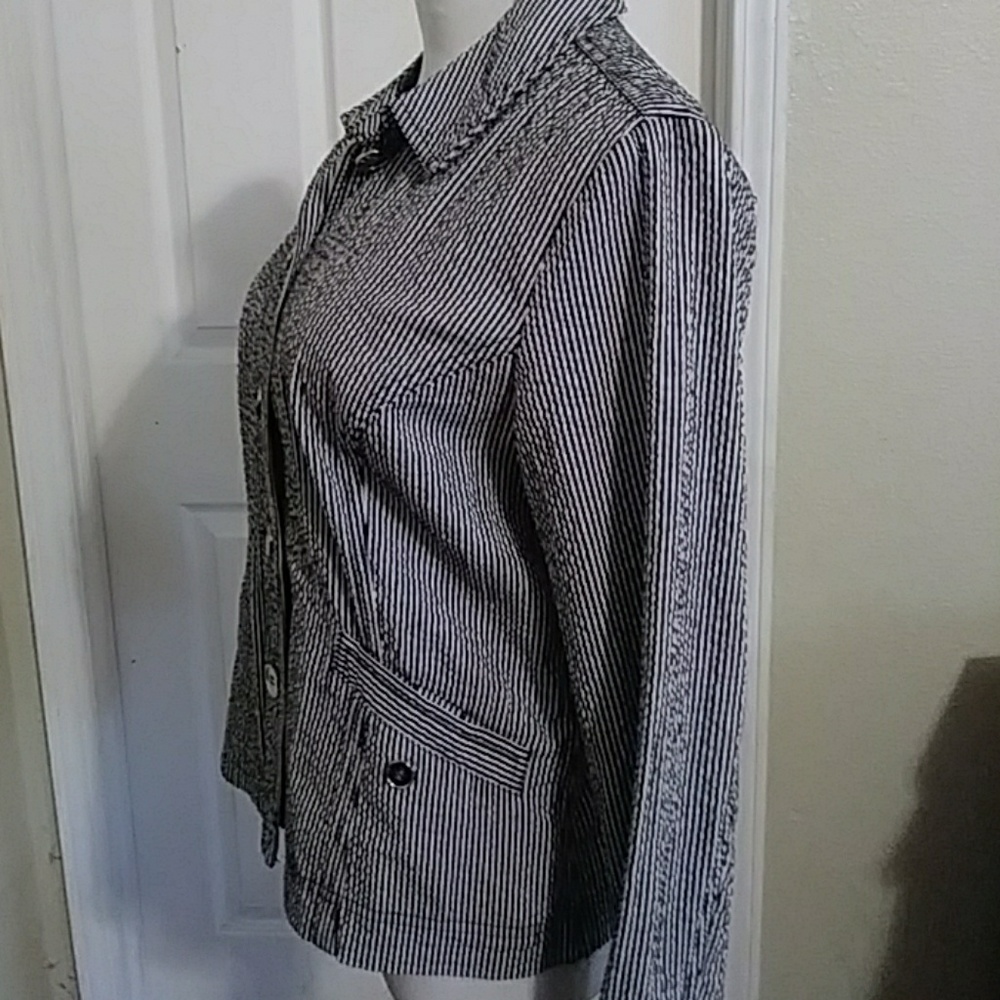 Jacket - Picture 2 of 4